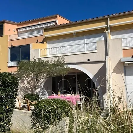 T3 Proche A Avec Terrasse, Parking Et Animaux Acceptes - Fr-1-749-25